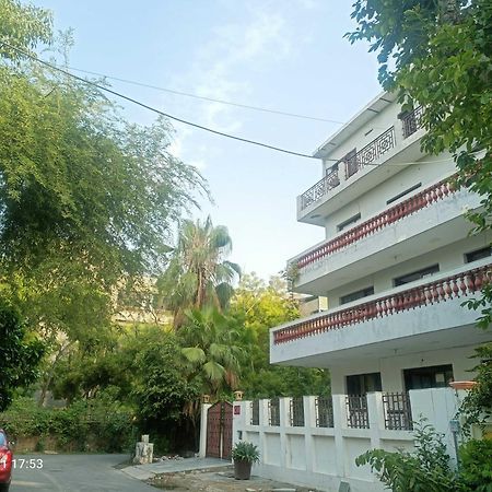 Oyo Metro View Residency Near Snow World Hotell Noida Exteriör bild